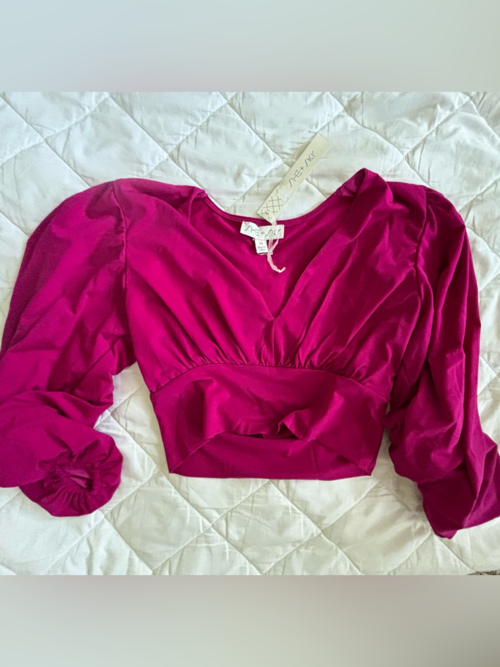 She + Sky Fuchsia Puff Sleeve V-Neck Crop Top - Picture 1 of 8